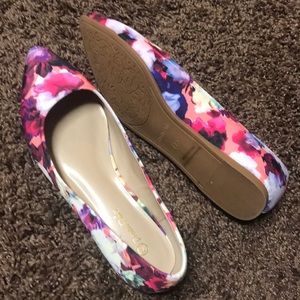 Flower pattern flats. So cute for summer